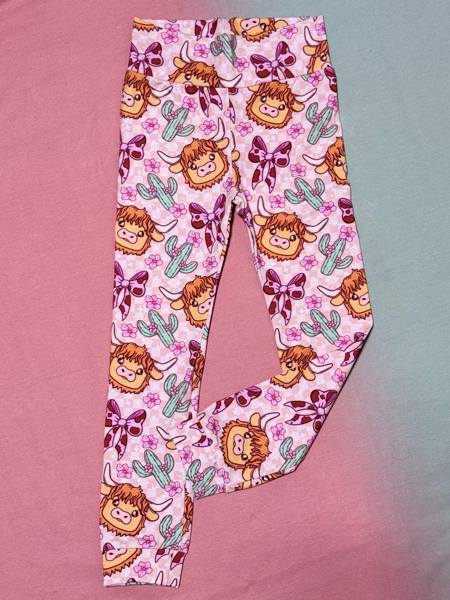 Leggings 4-5y (a little longer than normal) - cow bows